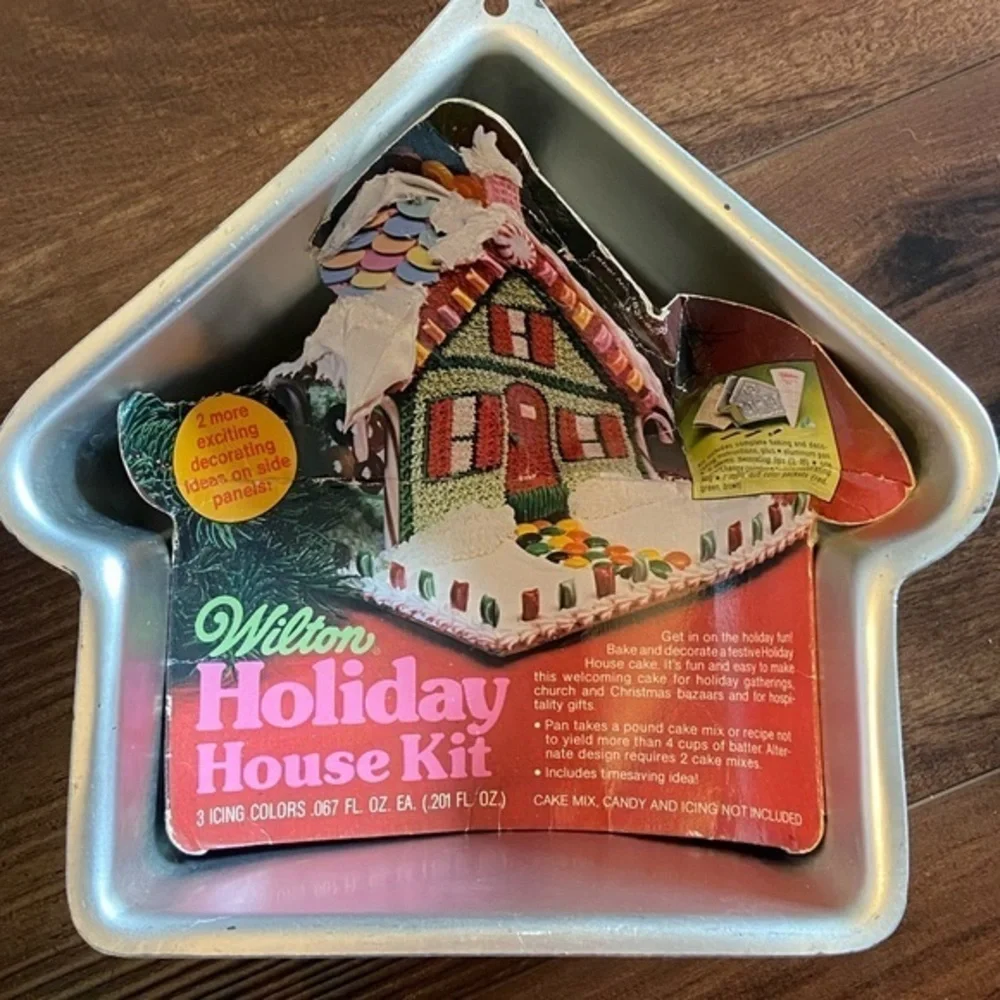 Vintage Wilton Holiday House Kit Cake Pan Set 1982 2105-2282 W/Instructions